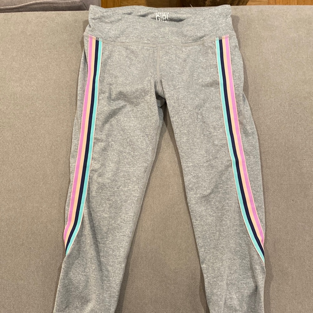 Like new! Athleta Girl capri leggings.